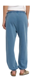 4---CS1019_Organic-Relaxed-Sweatpants_Faded-Indigo_Female_0204-_no-bg