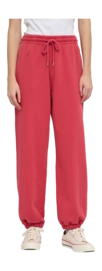 CS1019_Organic-Relaxed-Sweatpants_Faded-Red_Female_0913-_no-bg