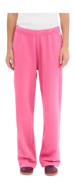 2---CS1018_Organic-Straight-Leg-Sweatpants_Bubblegum-Pink_Female_2-_no-bg