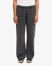 CS1018_Organic-Straight-Leg-Sweatpants_Faded-Black_Female_3