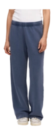 3---ss25-straightleg-neptune-blue-female_3-_no-bg