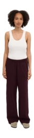 2---CS1018_Organic-Straight-Leg-Sweatpants_Oxblood-Red_Female_2-_no-bg