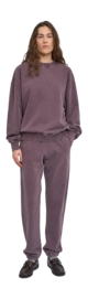 6---CS1011_Organic-Sweatpants_Faded-Grape_Female_0286-_no-bg