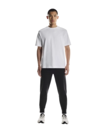 1MF30320553-focus_tech_sweatpants-fw25-black-m-4x5-tr-g1