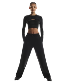 3---1WF30390553-focus_tech_sweatpants-fw25-black-w-4x5-tr-g3