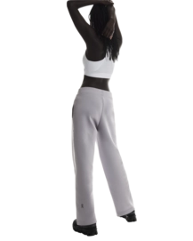 8---1WF30390174-focus_tech_sweatpants-fw25-lilac-w-4x5-tr-g5