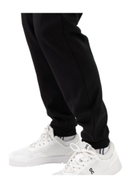 Nolan-Men_pant-B001-5-Detail_6c700385-e05a-4b94-bd0f-0642758e126f