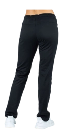 Montez_B001_02