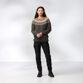 3---Ovik_Knit_Sweater_W_89941-662_C_MODEL_FJR