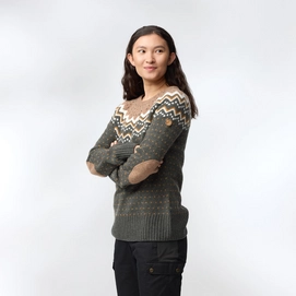 4---Ovik_Knit_Sweater_W_89941-662_E_MODEL_FJR