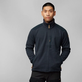 4---Buck_Fleece_M_81328-555_E_MODEL_FJR