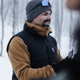9----square_WINTER23_Jackets_1X5A3886