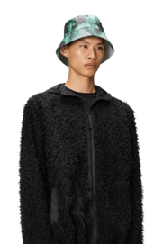 2---20010_blur_AW25_men_1