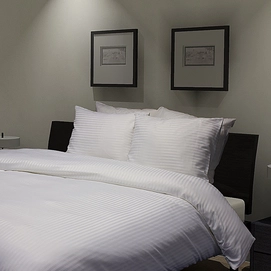 Dekbedovertrek Ambianzz Hotellinnen Uni Stripe Wit Microfiber