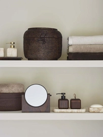 3---Aquanova_Cino_opbergmand_London_handdoeken_Rena_opbergmand_Ebony_accessoires_Blake_accessoires