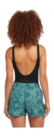 7---1800427_36100_3_MODEL_717-_no-bg